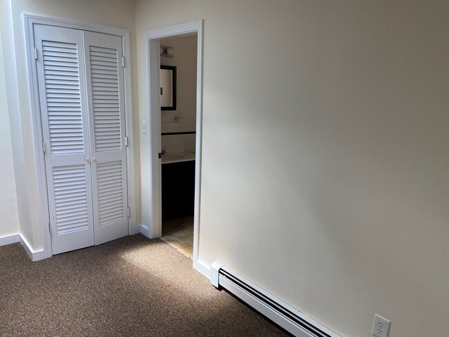 Photo - 1383 Washington St