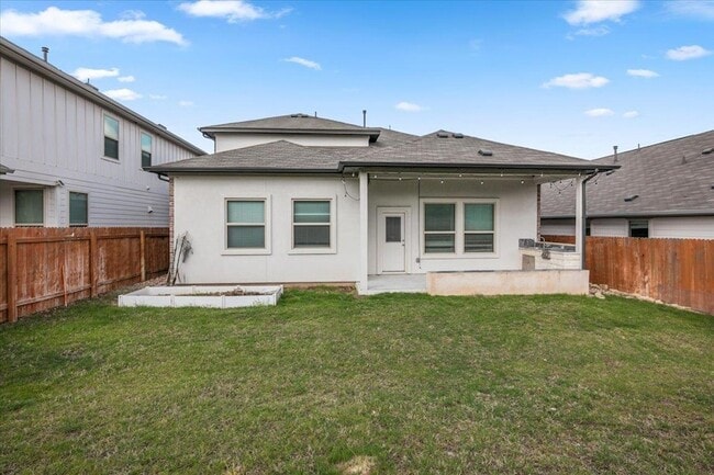 Photo - 405 Arrowhead Vine St