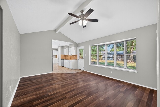 Photo - 811 Lochmoor Ln