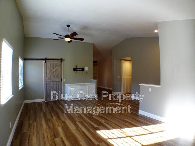 Photo - 3008 California Park Dr