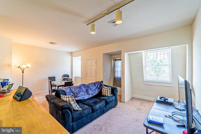 Photo - 260 S 9th St Apartment Unit 3R