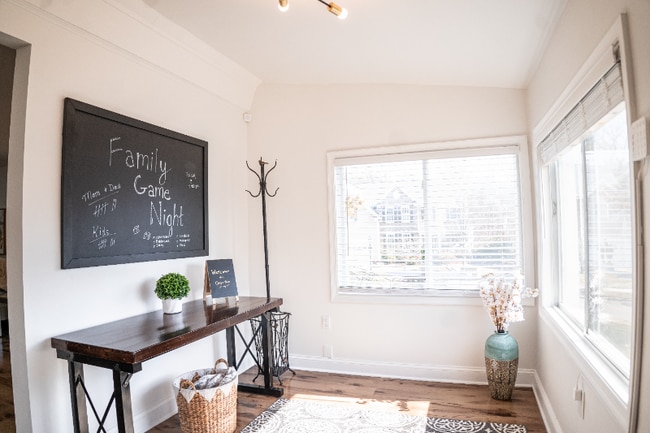 Photo - 3720 Taft Ave