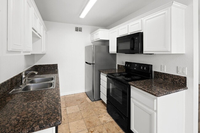 Photo - Immaculate, Serene, 2-Bed, 2-Bath Condo in highly sought after San Carlos area in San Diego CA Unidad 13