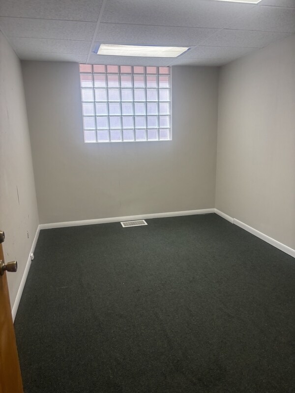 Photo - 114 E 4th St Unit A