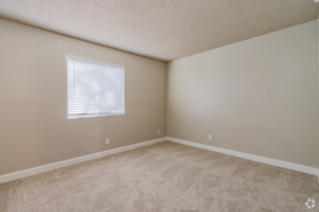 2BR, 1BA - 860 SF - Bedroom