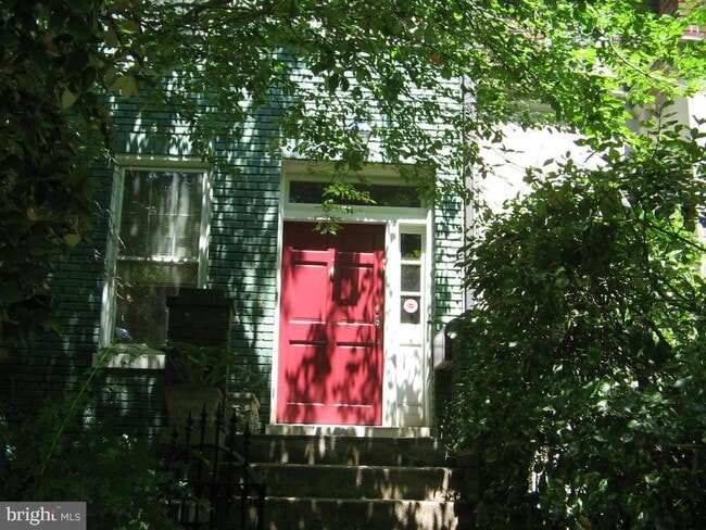 Building Photo - 1745 Lanier Pl NW