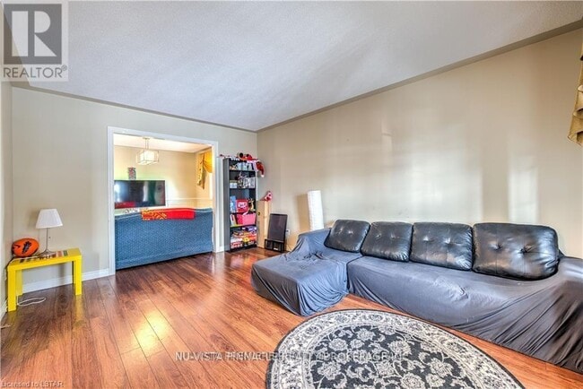 Photo - 1263 Aldersbrook Rd