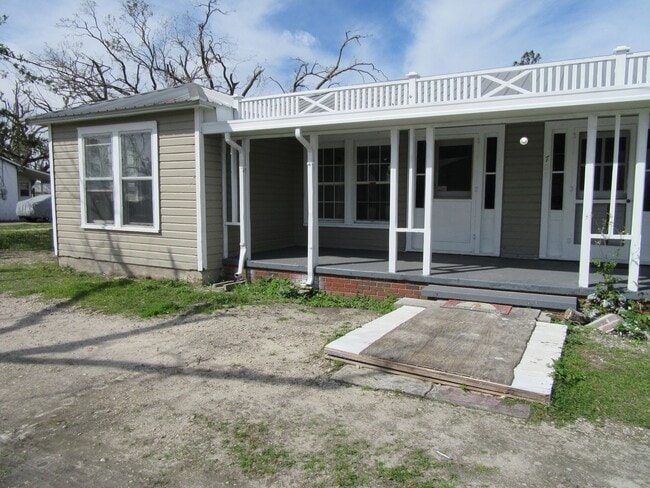 Building Photo - 708 S Hwy 22 A Unit 708 S Hwy 22A  B Rental