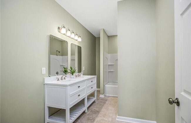 Photo - 2335 Greenway Ave NW