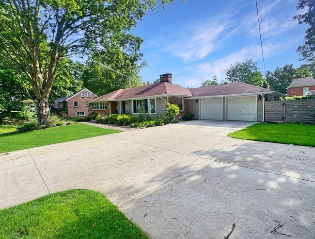 Photo - 2148 Omena Ave SE