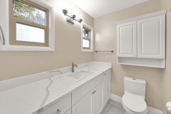 Photo - 1936 E La Cresta Dr