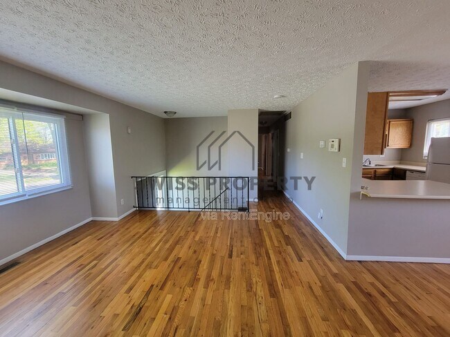 Photo - 2928 Landon Dr