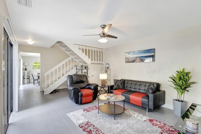 363 Prestwick Cir