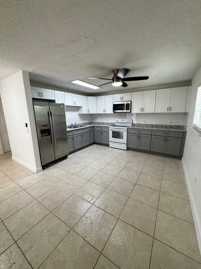 Photo - 3435 Hi St Unit 3435