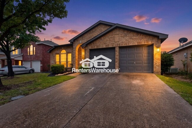 Building Photo - 9113 Warren Dr