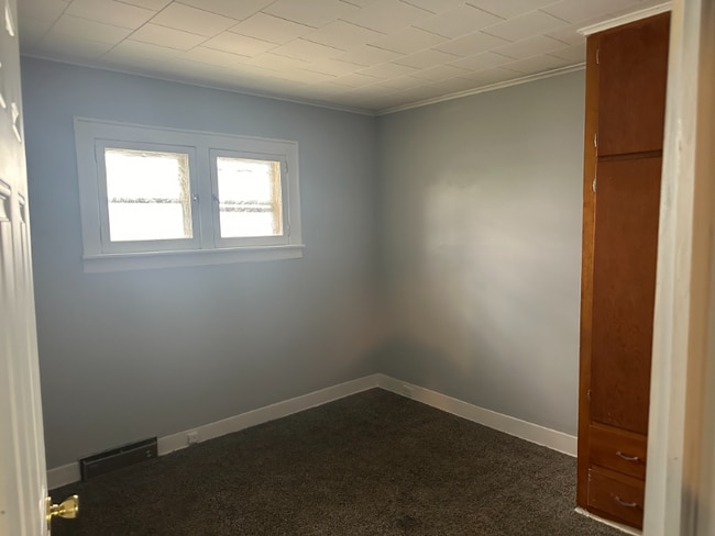 Photo - 1945 Owen St