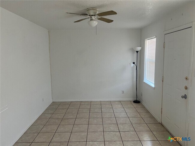 Photo - 516 Wolf St