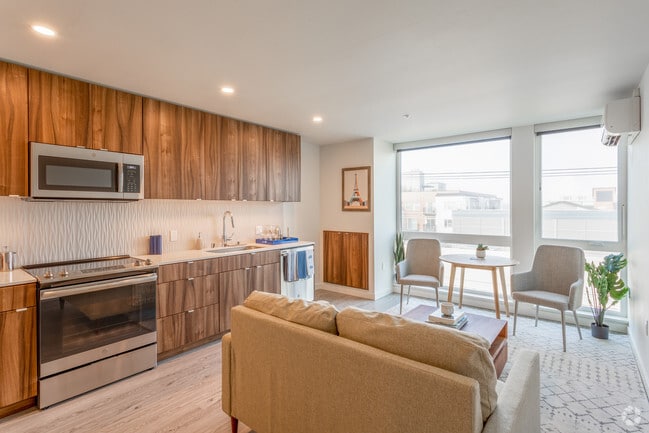 Studio - 432 SF
