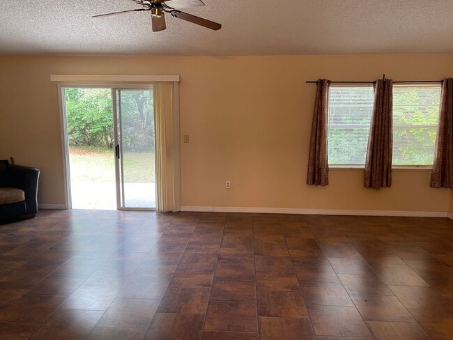 Photo - 8487 Dorsey St