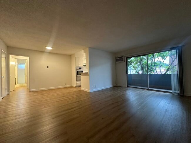 Photo - 1432 N Fairfax Ave Unit 5A