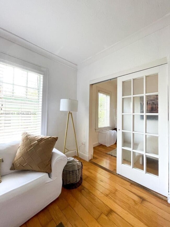 Photo - 1611 Michigan Ave Unit 13