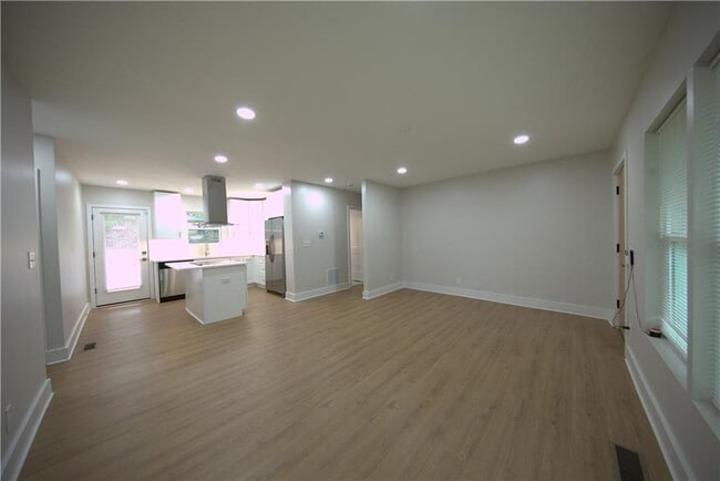 Photo - 1346 Wichita Dr SW