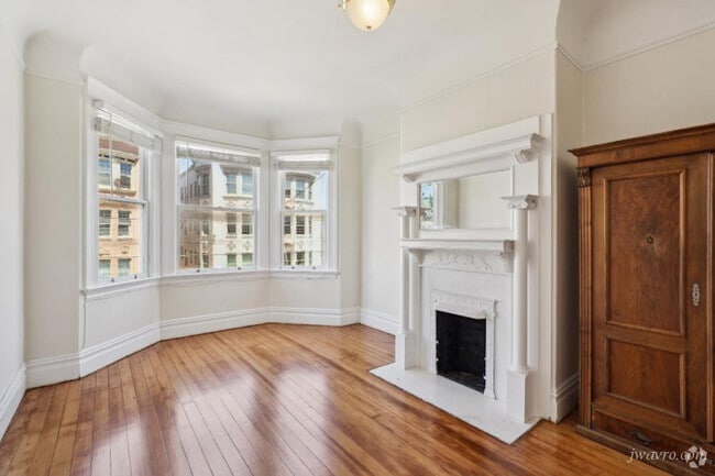 Building Photo - 1749 Greenwich St Unit K-1747 Rental
