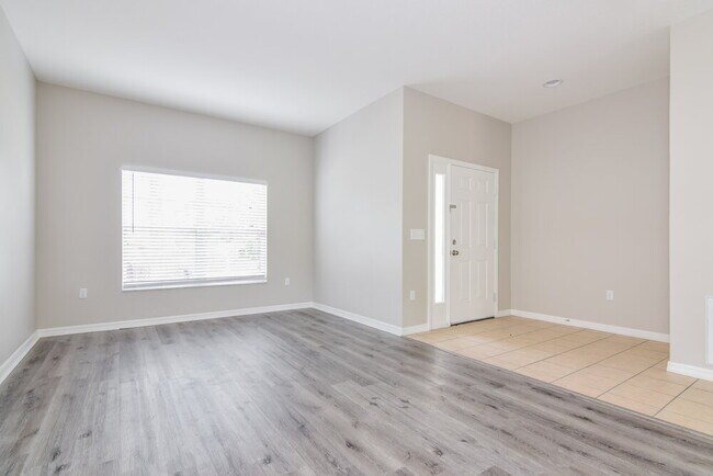 Photo - 7637 Dragon Fly Loop