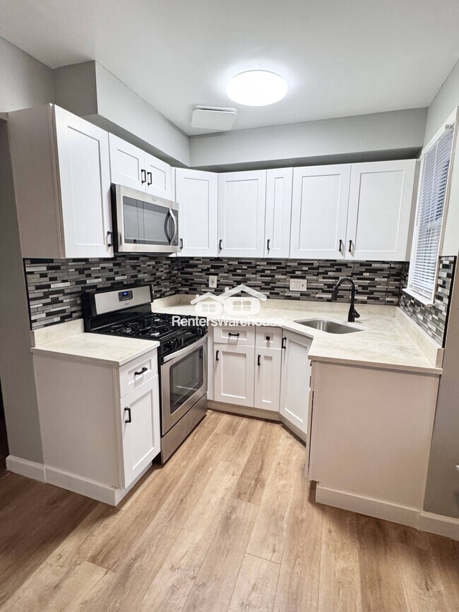 Photo - 1308 Gough St