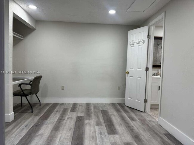 Photo - 582 E 18th St Unit C