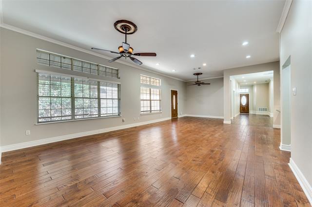 Photo - 908 McCoy Dr