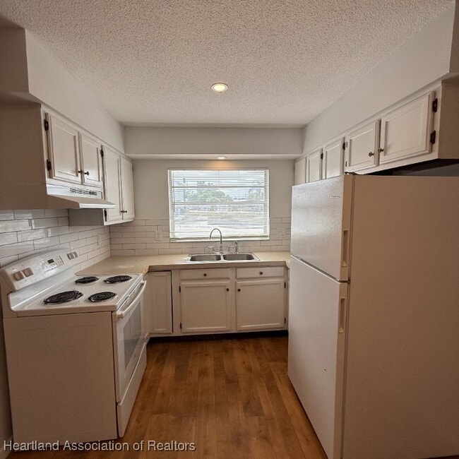 Photo - 317 E Main St Unit 2