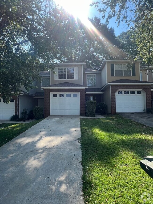 Building Photo - 176 Woodmere Dr Unit 176 Woodmere Drive Rental