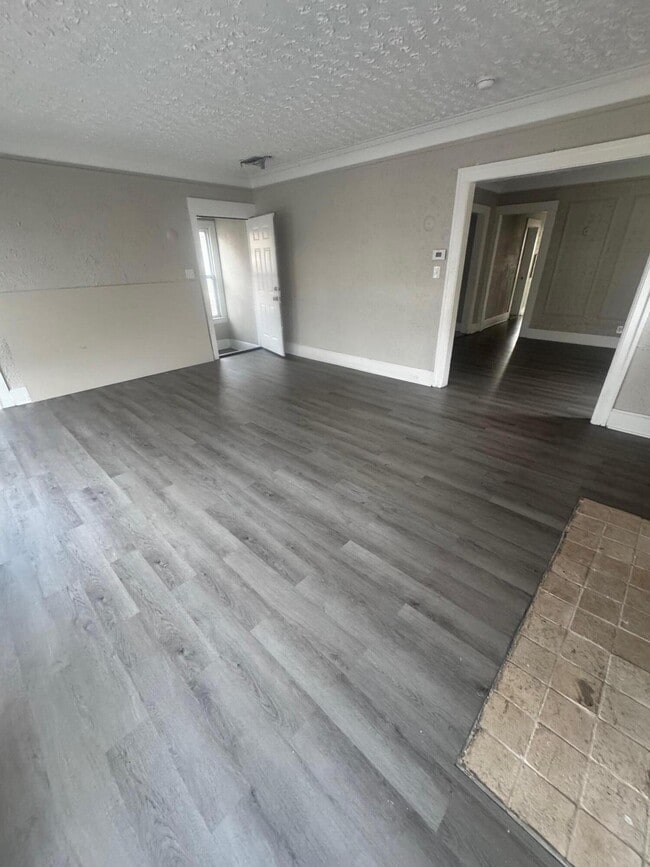 Photo - 2925 Calvert Ave