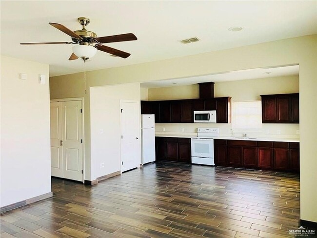 Photo - 13 Fig Dr Unidad 2