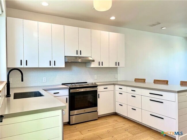 Photo - Modern Townhome in the Heart of the City