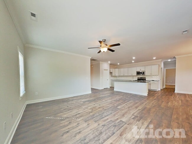 Photo - 107 D L Phillips Ln