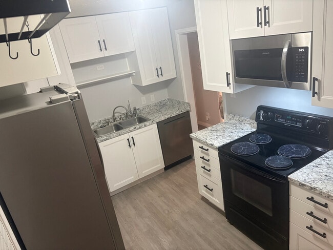 Photo - 8757 W Helen Dr