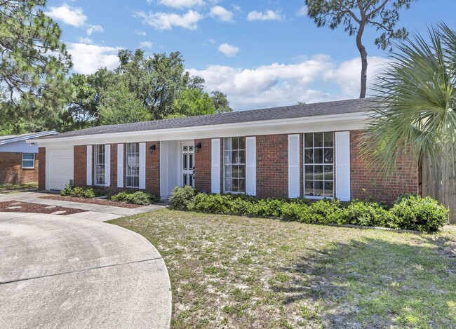 Photo - 702 Mayflower Ave Casa
