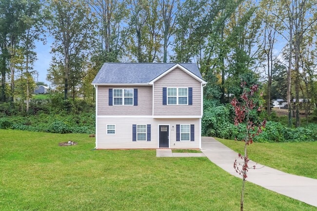 Building Photo - 606 E Texas Ave