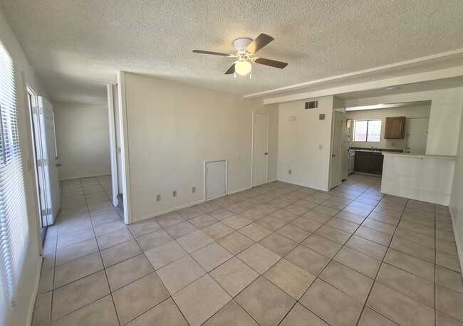 Photo - 1017 N 6th Ave