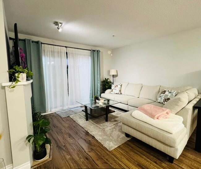 Photo - 20268 54 Av Unit 103