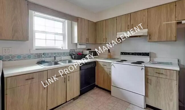 3620/3622 Missionaire Ave