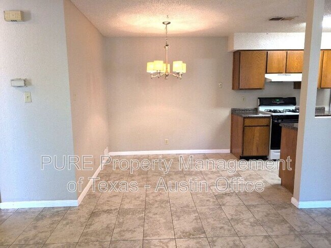 Photo - 1102 Woodlief Trail