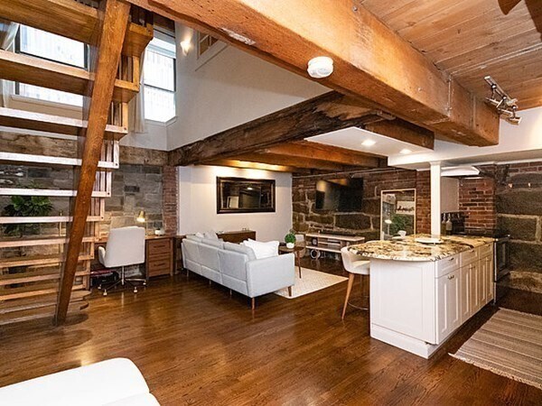 82 Commercial St Unit 1