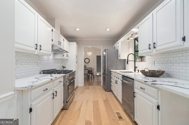 Photo - 1402 McLendon Dr