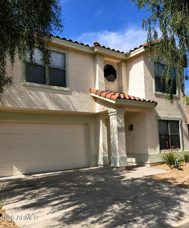 Building Photo - 728 E Rose Marie Ln