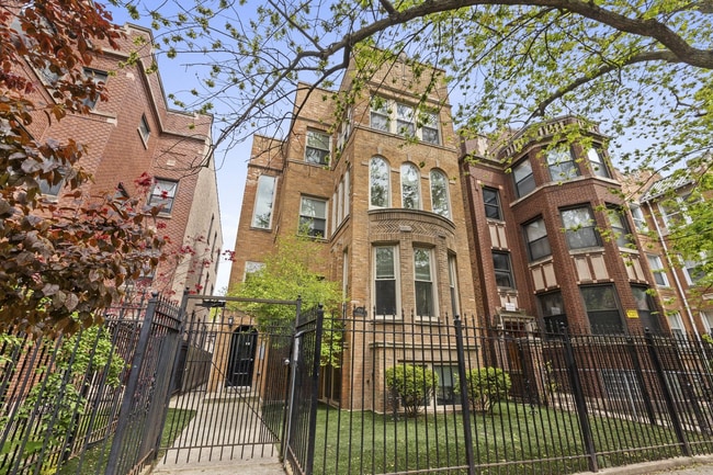 Photo - 7717 N Marshfield Ave Condo