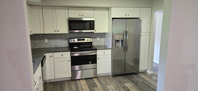 Photo - 70 Colonial Dr