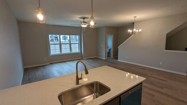 Photo - 2865 Rookwood Ln